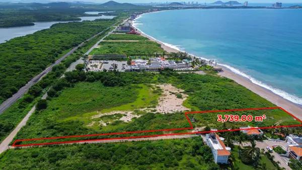 Lote GRANDE frente a la Playa en Mazatlán Lote GRANDE frente a la Playa en Mazatlán