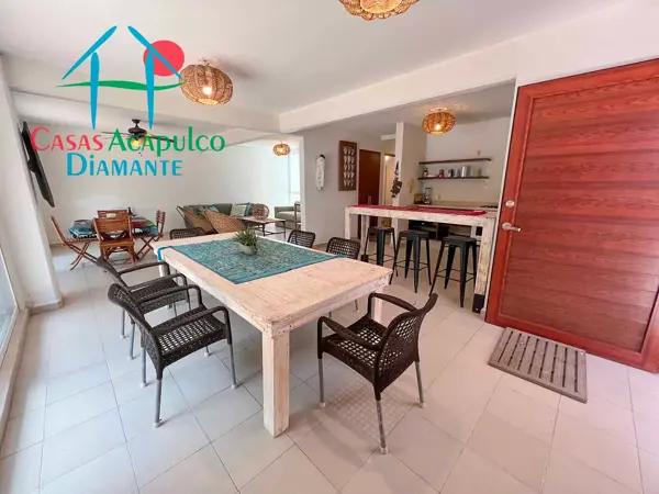 Comodidad y funcionalidad en Acapulco: departamento de una planta con patio privado