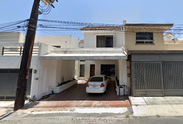 Casa en remate en Bosques del Valle, San Pedro Garza García, Nuevo León
