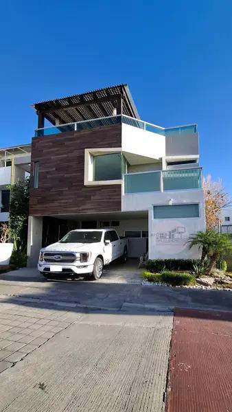 Casa en renta en Lomas de Angelópolis II, San Andrés Cholula, Puebla