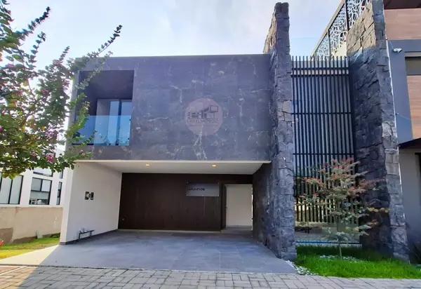 Casa en renta en Lomas de Angelópolis, San Andrés Cholula, Puebla