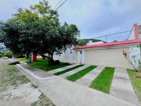 Casa en venta en La Floresta, Chapala, Jalisco