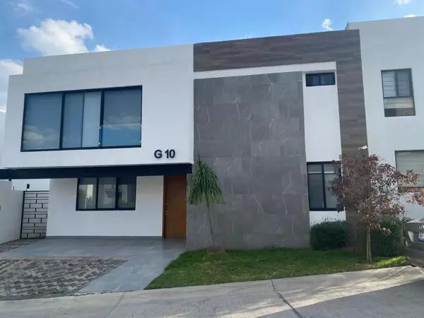 CASA EN VENTA EN LOMAS DEL MOLINO III