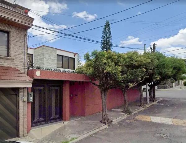 Casa en venta en Boulevares, Naucalpan de Juárez, México