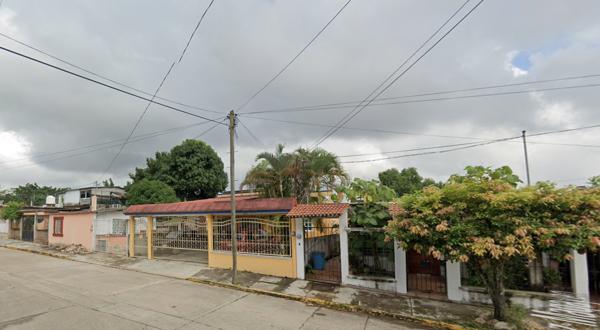 Casa en remate en Las Delicias, Minatitlán, Veracruz de Ignacio de la Llave