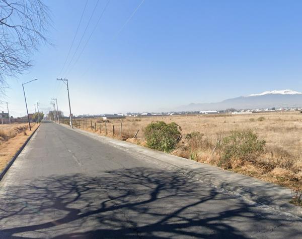 Terreno en venta en San Miguel Totocuitlapilco, Metepec, México