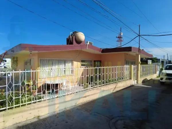 Casa en venta en Túxpam de Rodríguez Cano Centro, Tuxpan, Veracruz de Ignacio de la Llave