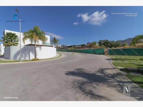 TERRENO EN VENTA GUANAJUATO CAPITAL EN FRACCIONAMIENTO PRIVADA REAL