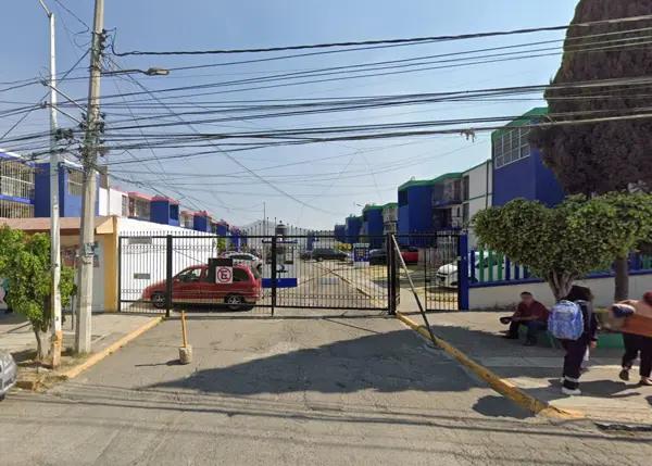 Departamento en remate en Jardines de la Cañada, Tultitlán, México