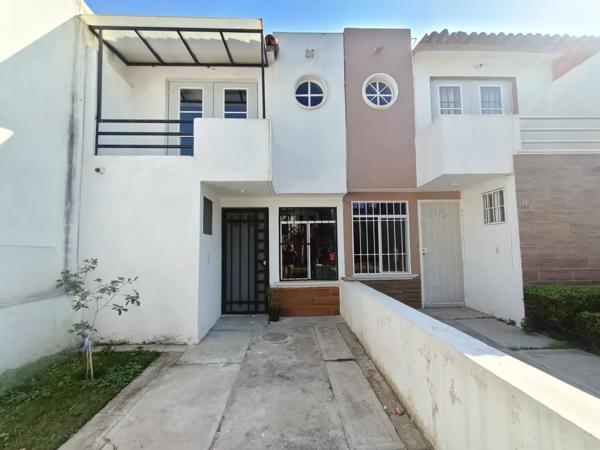 Casa en venta en Parques de Santa Cruz del Valle, San Pedro Tlaquepaque, Jalisco