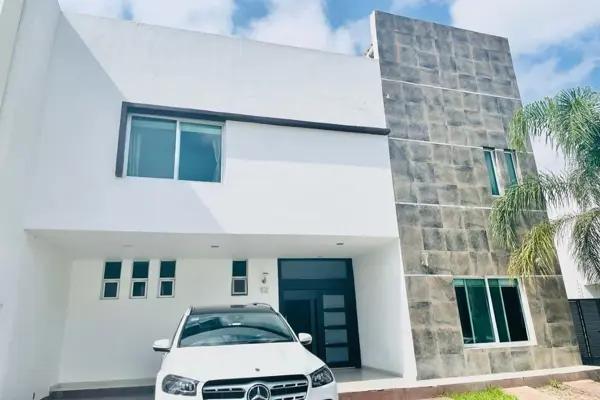 Casa en renta en Puerta de Hierro, Zapopan, Jalisco