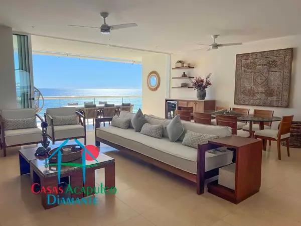Departamento de lujo con terraza, vista y acceso directo al mar