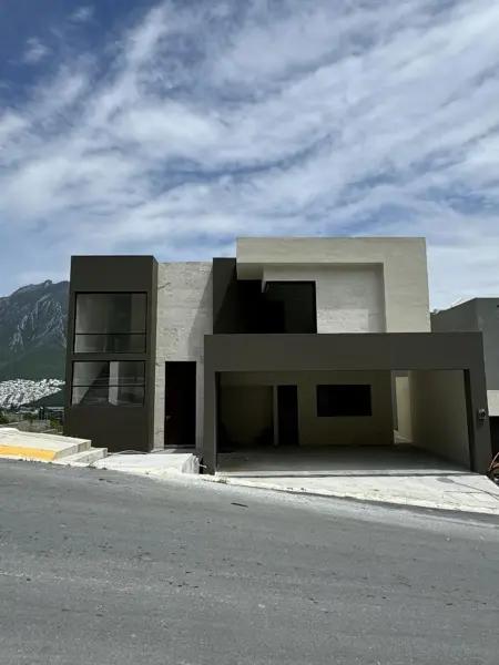 Casa en venta en Loma Bonita, Monterrey, Nuevo León Casa en venta en Loma Bonita, Monterrey, Nuevo León
