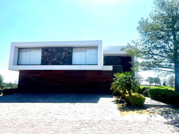 Casa en renta en Country Club Gran Jardín, León, Guanajuato Casa en renta en Country Club Gran Jardín, León, Guanajuato