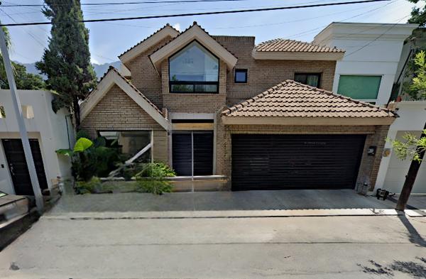 Casa en remate en Mirasierra, San Pedro Garza García, Nuevo León