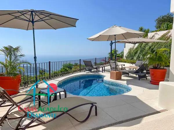 ¡Privacidad, lujo y vista al mar! Casa con alberca privada y terraza espectacular