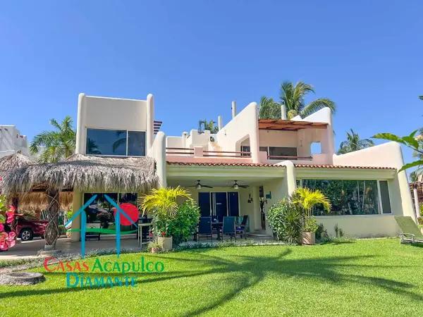 Casa en venta en Son Vida, Acapulco de Juárez, Guerrero Casa en venta en Son Vida, Acapulco de Juárez, Guerrero