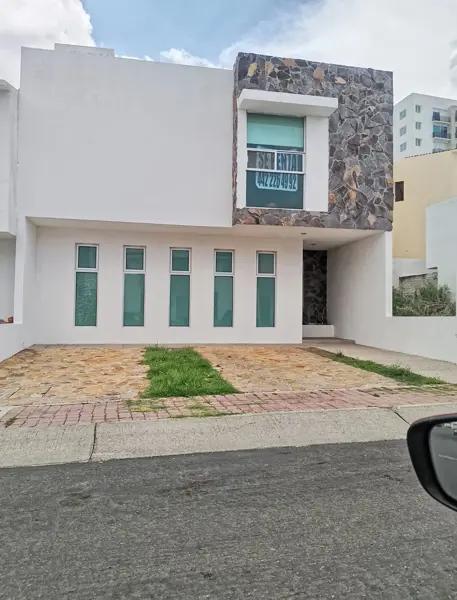 Casa en renta en Villas del Refugio, El Marqués, Querétaro