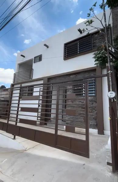Casa en venta en Los Pinos, Chihuahua, Chihuahua