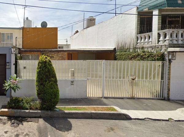 Casa en venta en Prados del Rosario, Azcapotzalco, Ciudad de México