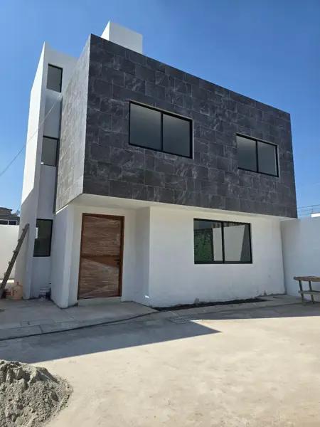 Última Casa en venta en San Mateo Atenco, México con 3 recámaras y terraza Última Casa en venta en San Mateo Atenco, México con 3 recámaras y terraza