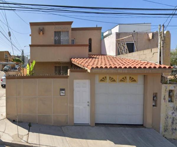 Casa en Venta en Playas de Tijuana Sección Costa Azul, Tijuana, Baja California
