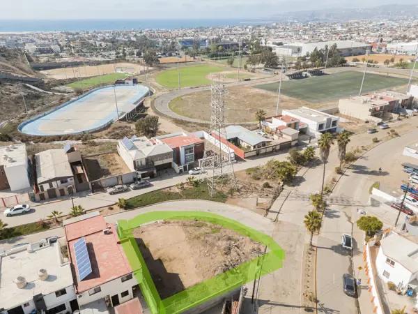 Terreno en Renta en Valle Dorado Sección Lagos, Ensenada, Baja California
