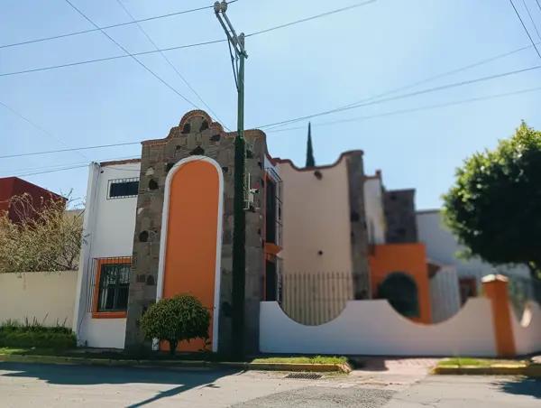 Casa en Venta en Concepción Zavaleta con Jardín Amplio en San Andrés Cholula Casa en Venta en Concepción Zavaleta con Jardín Amplio en San Andrés Cholula