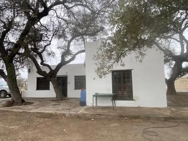 Rancho a 4 km de Zaragoza y 35 min de Piedras Negras, Coahuila.