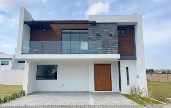 CASA EN VENTA 4 RECAMARAS PARQUE CHIAPAS LOMAS DE ANGELOPOLIS