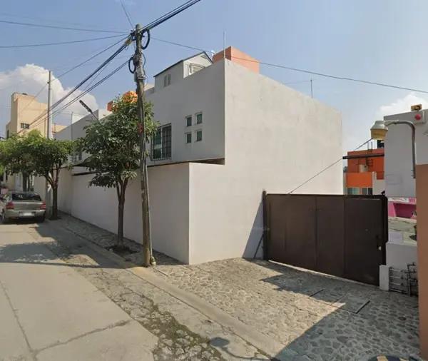 Casa en Venta en Lomas de Tzompantle, Cuernavaca Morelos-Recuperación Entrega inmediata
