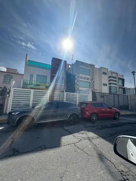 ! HERMOSA CASA EN VENTA, EN LA MORALEJA ¡
