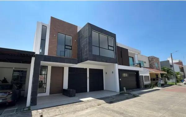 Casa en venta en Las Palmas, Medellín de Bravo, Veracruz de Ignacio de la Llave Casa en venta en Las Palmas, Medellín de Bravo, Veracruz de Ignacio de la Llave