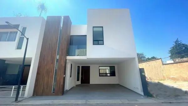 Casa en Venta en Momoxpan "RESIDENCIAL QUEEN"