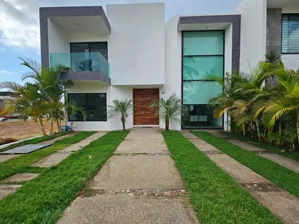 Residencia de Lujo con Amplios Espacios a un costado de Bucerías  | 264 m² | Cruz de Huanacaxtle