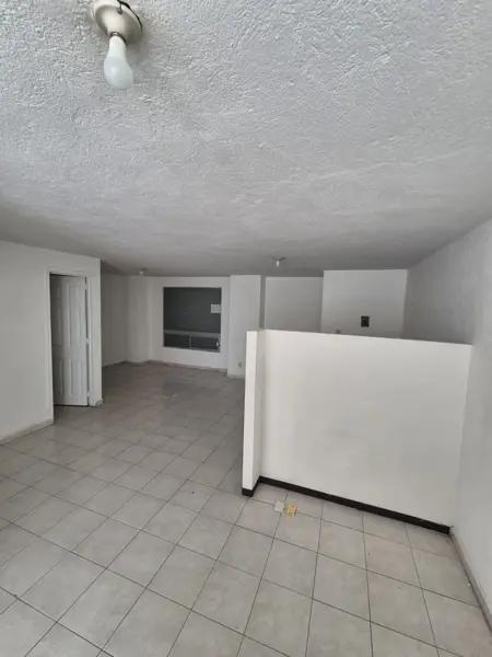 VENTA - LOCAL O CONSULTORIO EN RENTA/TEQUISQUIAPAN