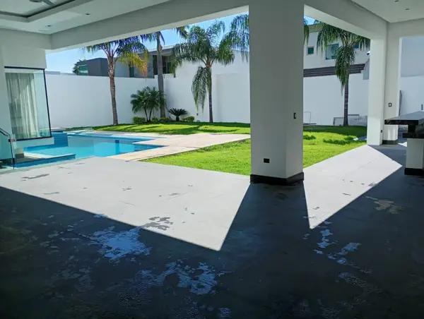 RESIDENCIA EN VENTA EN ESQUINA EN EL FRACC. PRIVADO VALLE DE CRISTAL ,CARRETERA SUR DE MONTERREY. RESIDENCIA EN VENTA EN ESQUINA EN EL FRACC. PRIVADO VALLE DE CRISTAL ,CARRETERA SUR DE MONTERREY.
