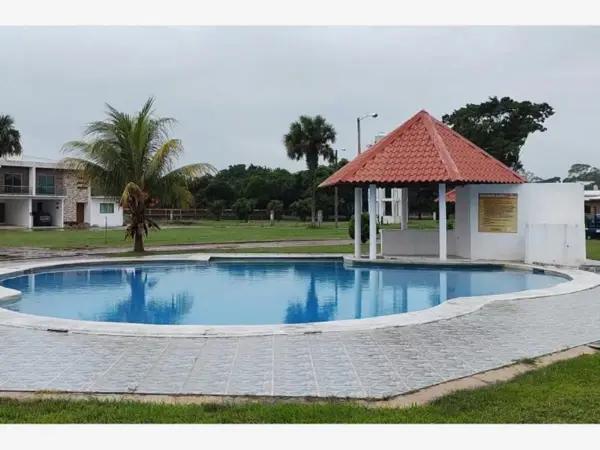 Casa en venta en Conjunto Habitacional Tinajitas, Medellín de Bravo, Veracruz de Ignacio de la Llave Casa en venta en Conjunto Habitacional Tinajitas, Medellín de Bravo, Veracruz de Ignacio de la Llave