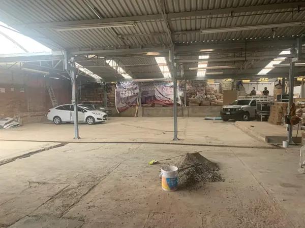 Venta bodega. Col. Manantiales. A unas cuadras de Blvd Forjadores