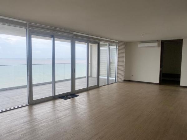 DEPARTAMENTO EN TORRE LEVANT EN VENTA