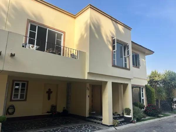 CASA EN VENTA EN CASA DEL PEDREGAL, A 4 MIN DE GALERIAS METEPEC, EDOMEX