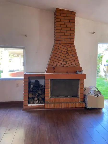 Preciosa casa con salón de fiestas, palapa, amplio jardín, cuarto de velador, perrera