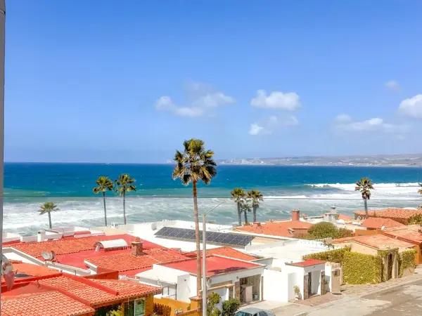 CONDO EN $255K FRENTE AL MAR EN ROSARITO