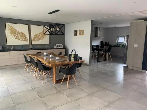 CASA EN VENTA EN LAS TROJES