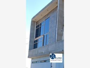 Departamento en Renta en Del Bosque Residencial, Sabinas - Cochera para 2 Autos