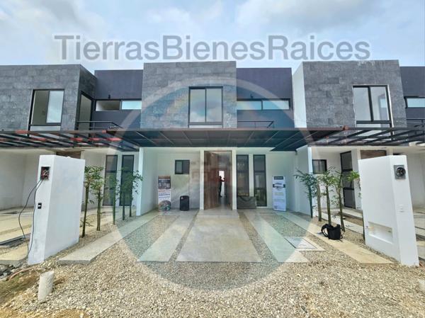Casa en Venta en Fraccionamiento KANTE Privada Laurel en Nacajuca, Tabasco