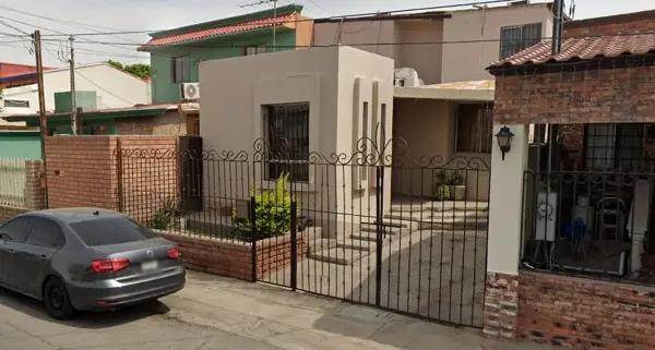 CASA EN VENTA EN COL CALAFIA MEXICALI BC ET