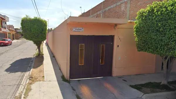 VENTA DE CASA EN ASTEROIDES, CIUDAD DEL SOL, LA PIEDAD, MICHOACAN.
