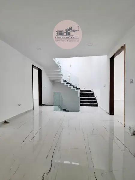 CASA EN VENTA EN LOMAS DE ANGELOPOLIS
