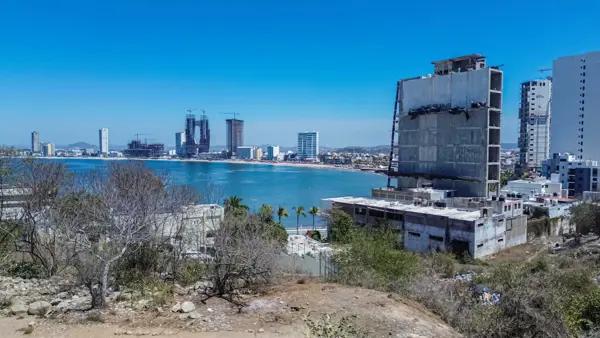 nversión única en Mazatlán!!! Terreno Premium a UNA CUADRA  del Malecón con espectacular vista al Ma